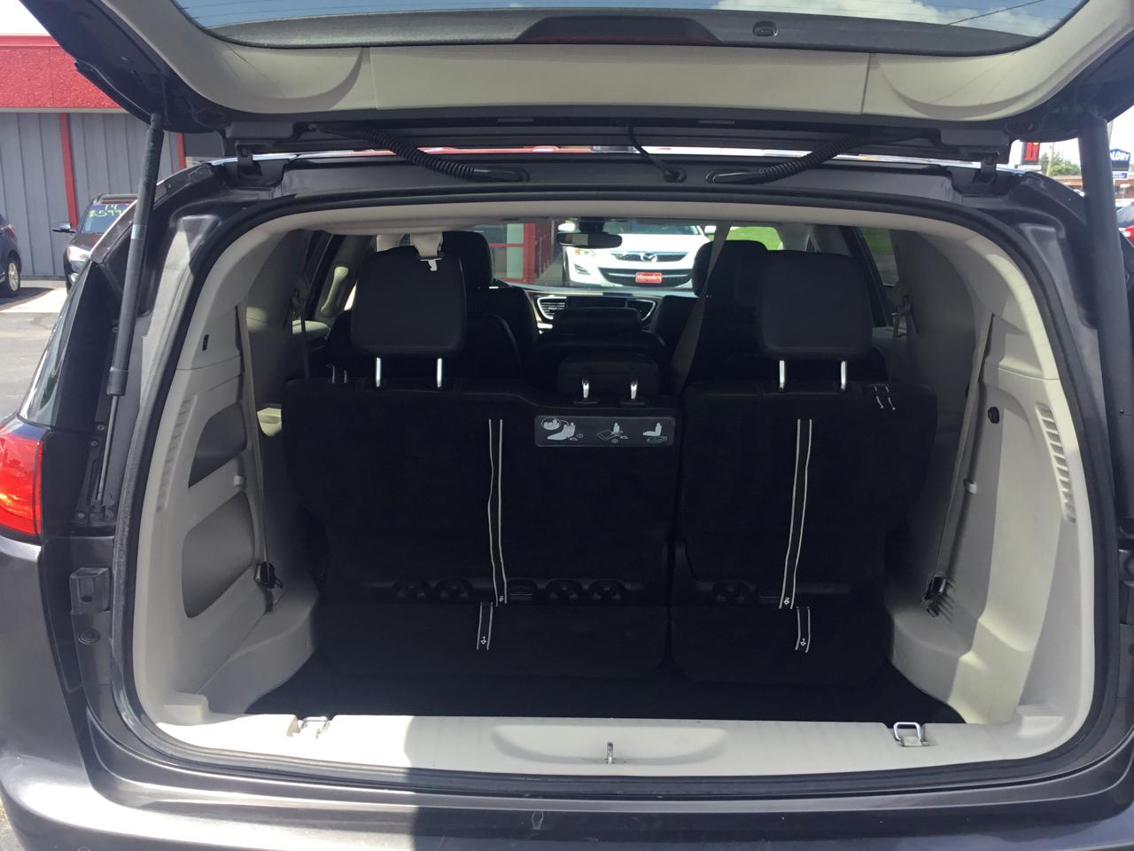 Chrysler Pacifica Touring-L 2017