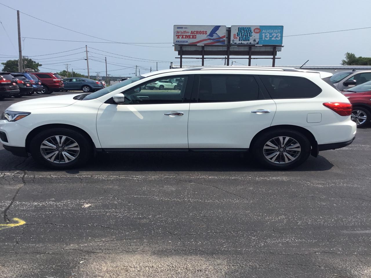 Nissan Pathfinder Platinum 4WD 2017