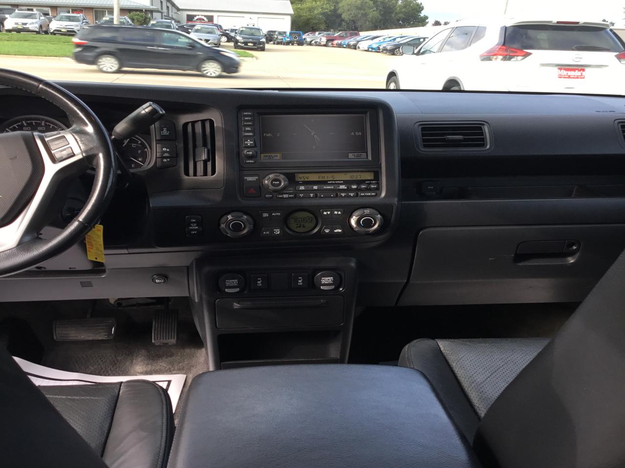 Honda Ridgeline RTL w/ Navigation 2011