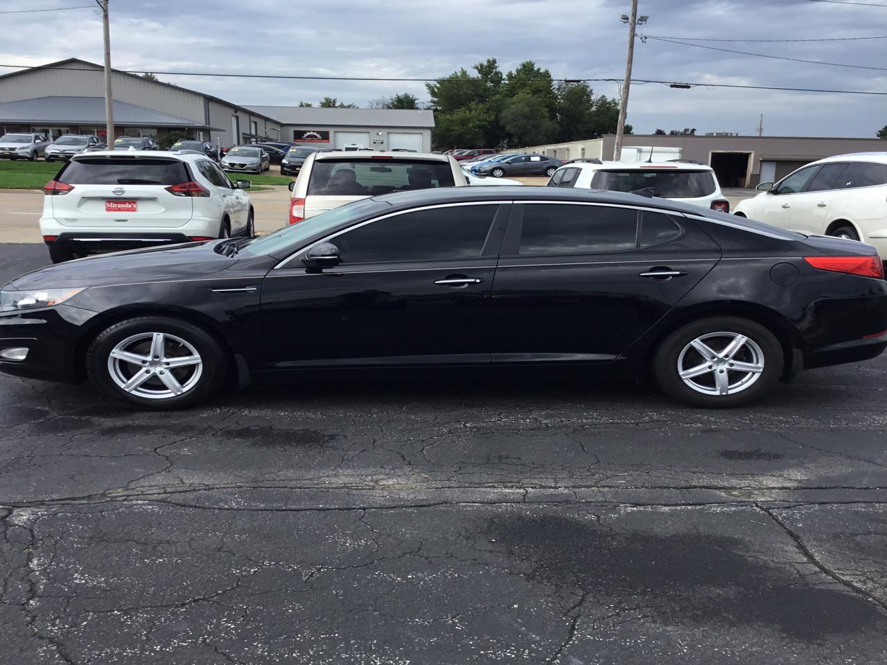 Kia Optima LX MT 2013