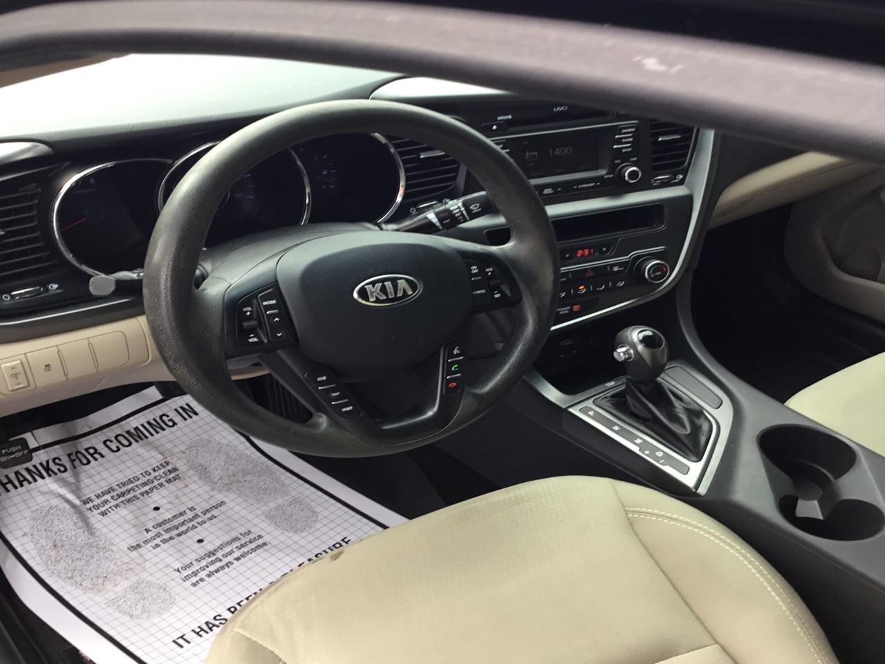 Kia Optima LX MT 2013