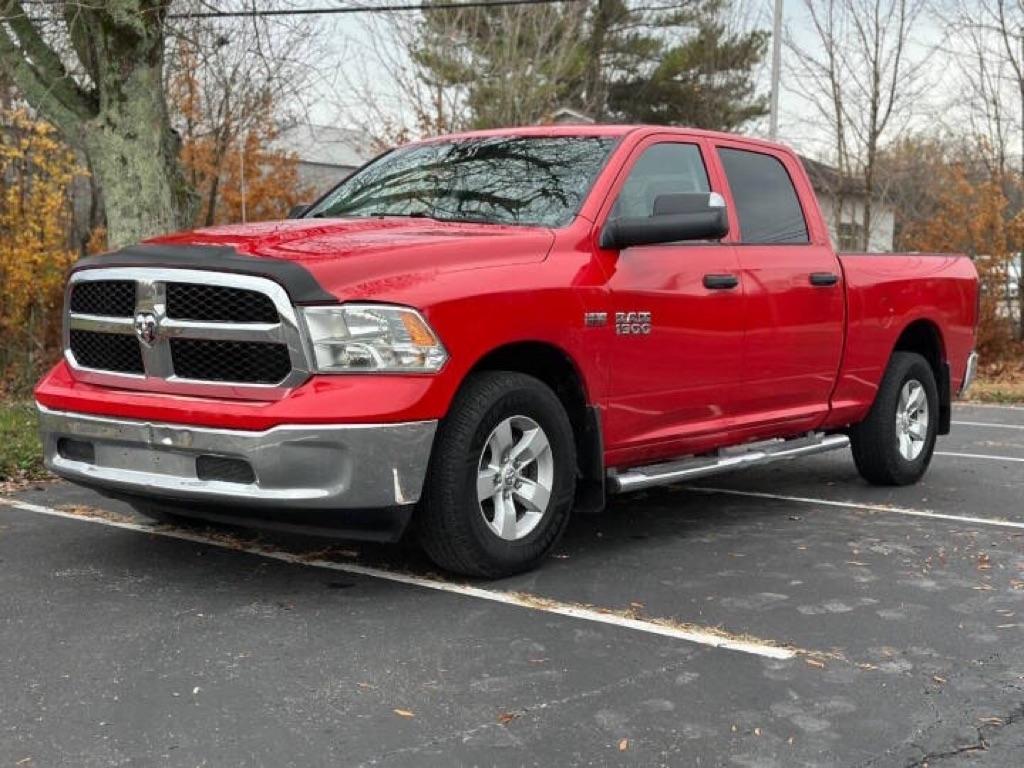 RAM 1500 4WD Crew Cab 149" ST 2015