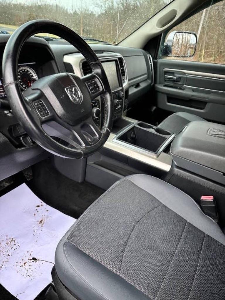RAM 1500 4WD Crew Cab 140.5" Big Horn 2014