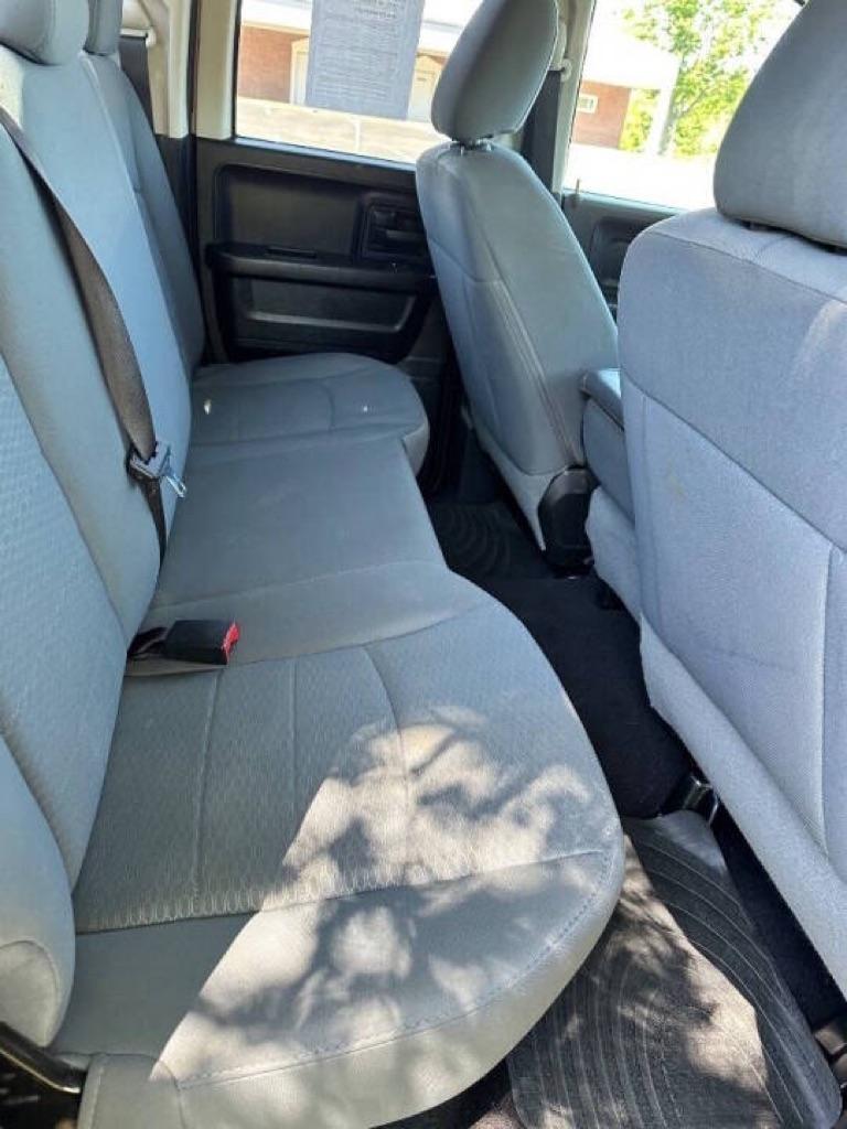 RAM 1500 4WD Quad Cab 140.5" Express 2014