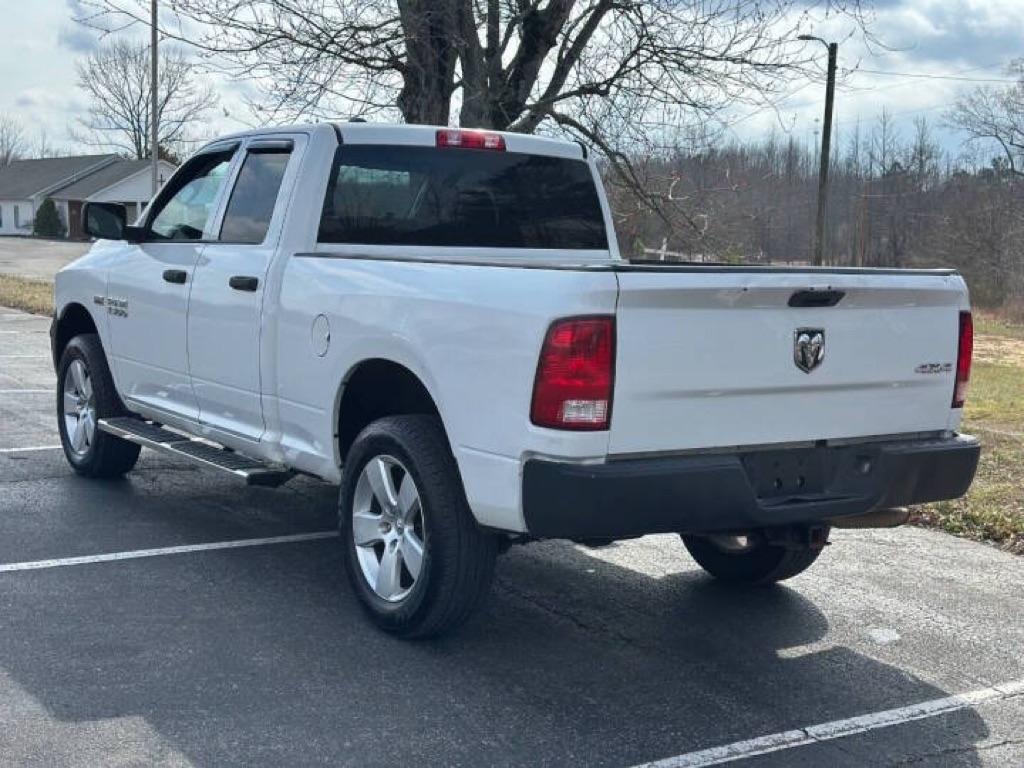 RAM 1500 4WD Quad Cab 140.5" Tradesman 2015