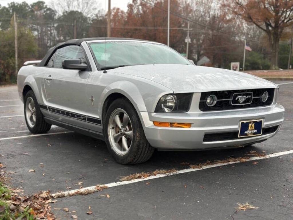 Ford Mustang 2dr Conv Standard 2006