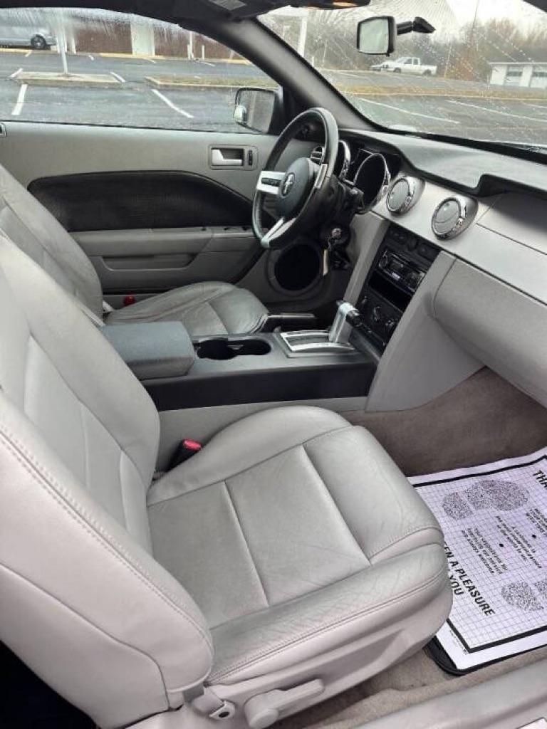 Ford Mustang 2dr Conv Standard 2006