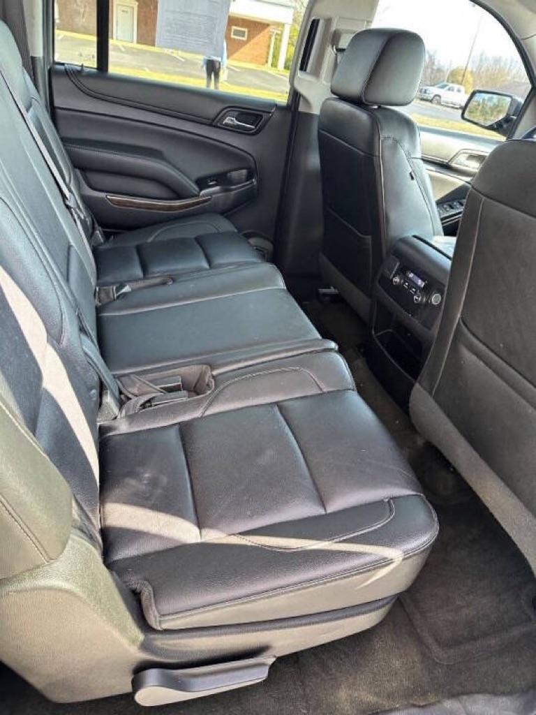 Chevrolet Suburban 4WD 4dr 1500 LT 2016