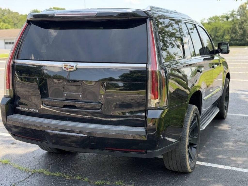 Cadillac Escalade 4WD 4dr Luxury 2018