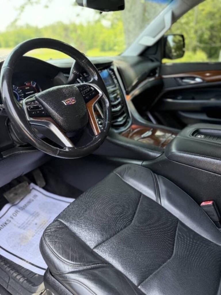 Cadillac Escalade 4WD 4dr Luxury 2018