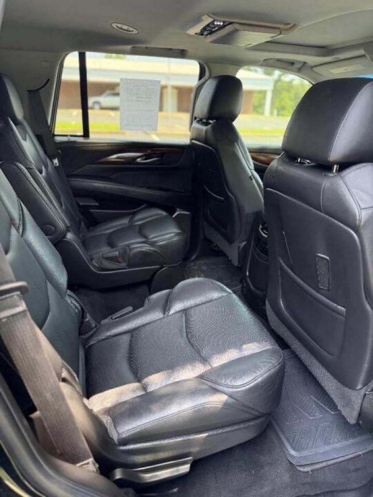 Cadillac Escalade 4WD 4dr Luxury 2018