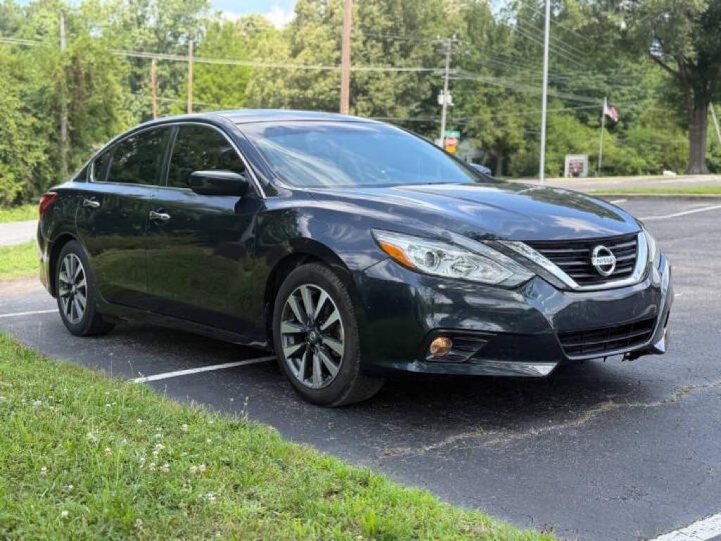 Nissan Altima 2.5 SV Sedan 2017
