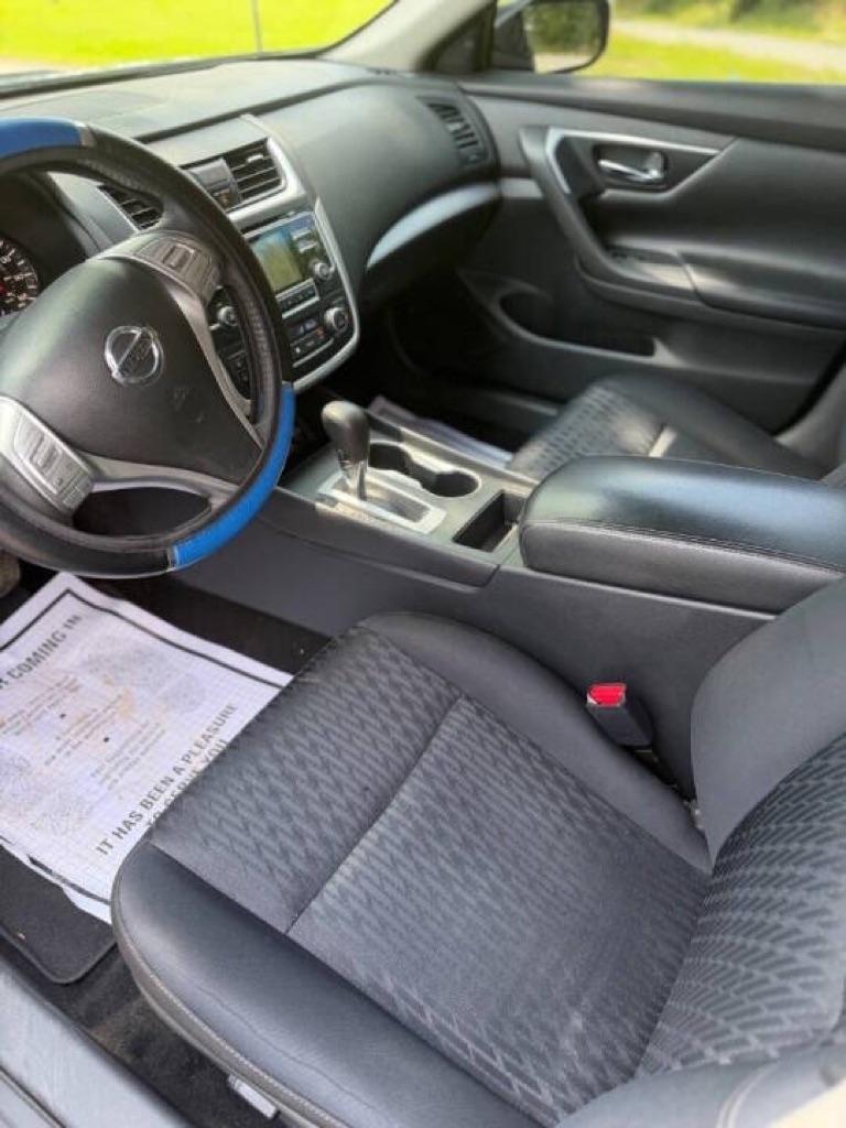 Nissan Altima 2.5 SV Sedan 2017
