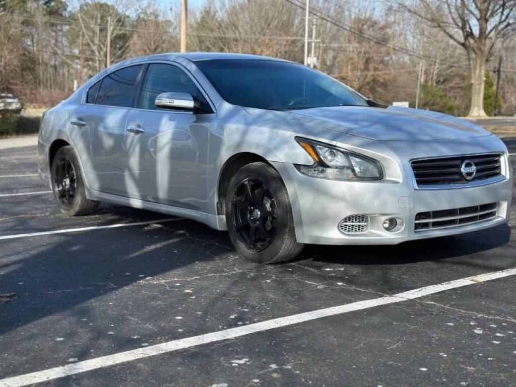 Nissan Maxima 4dr Sdn V6 CVT 3.5 SV w/Sport Pkg 2012