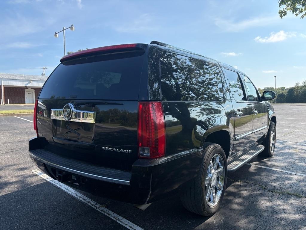 Cadillac Escalade ESV AWD 4dr Luxury 2010