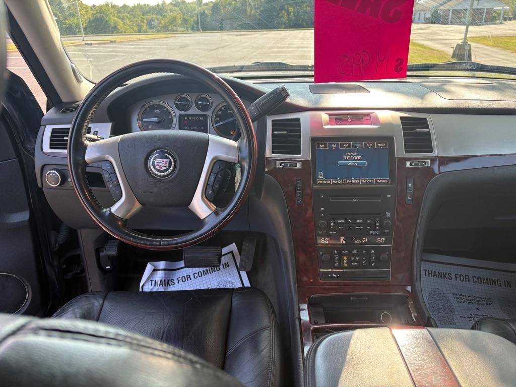 Cadillac Escalade ESV AWD 4dr Luxury 2010