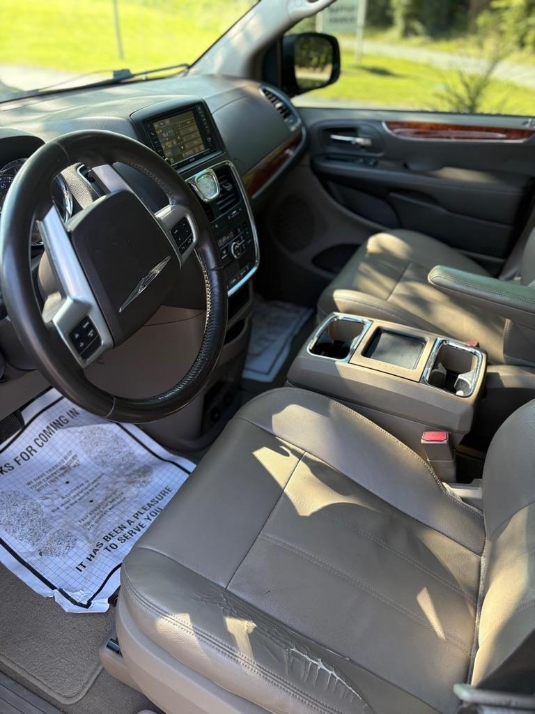 Chrysler Town & Country 4dr Wgn Touring 2013
