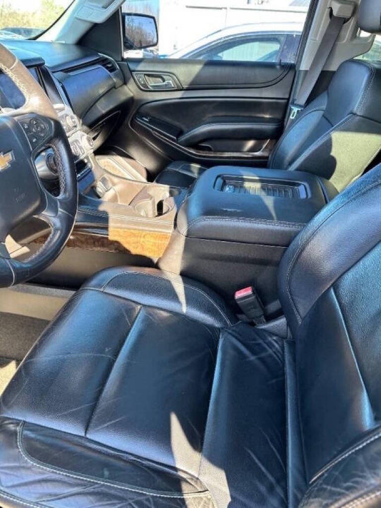 Chevrolet Suburban 2WD 4dr LT 2015