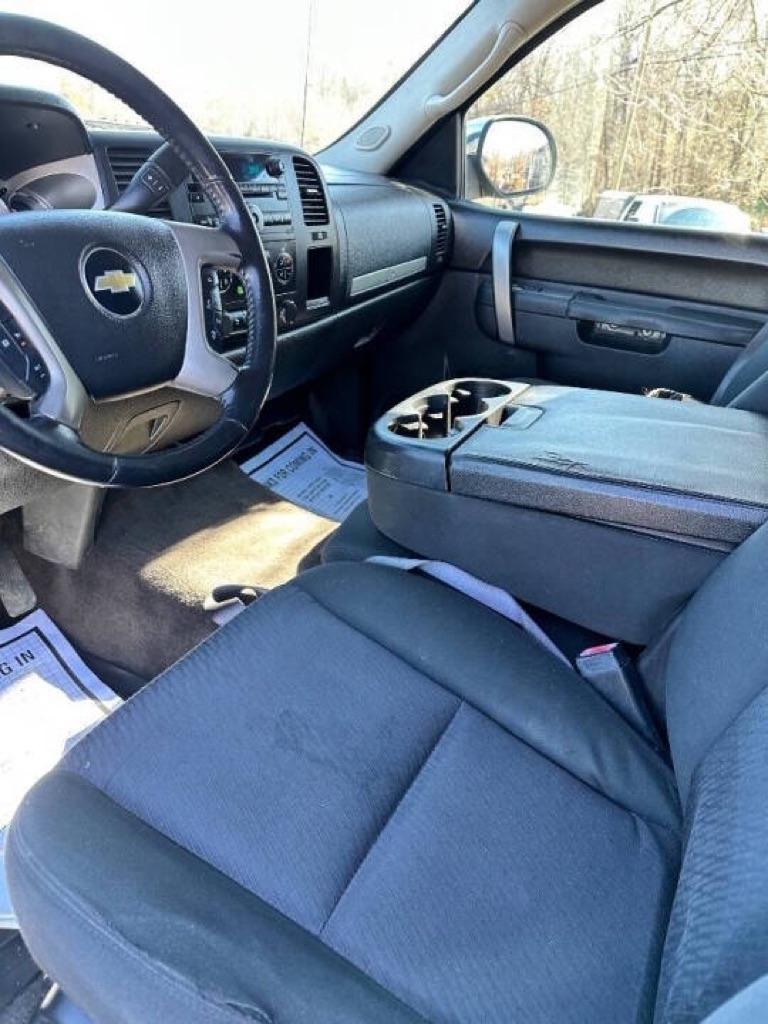 Chevrolet Silverado 1500 4WD Crew Cab 143.5" LT 2012