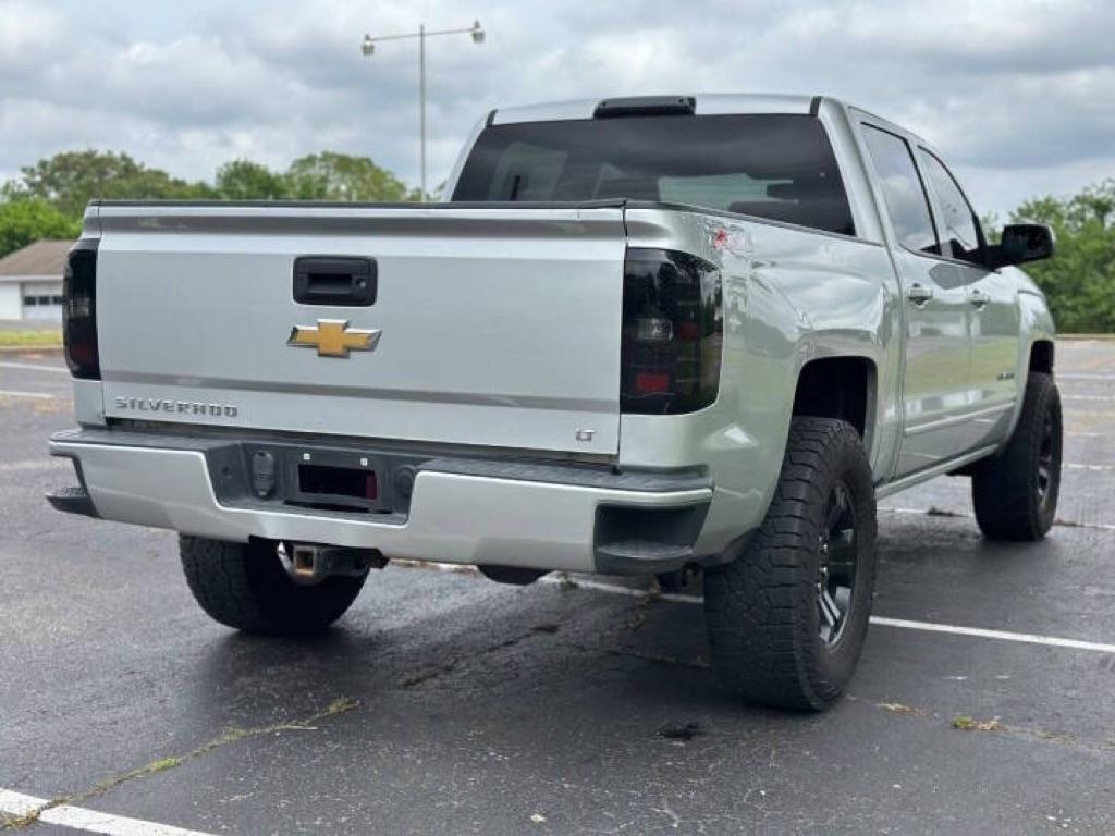 Chevrolet Silverado 1500 4WD Crew Cab 143.5" LT w/2LT 2017