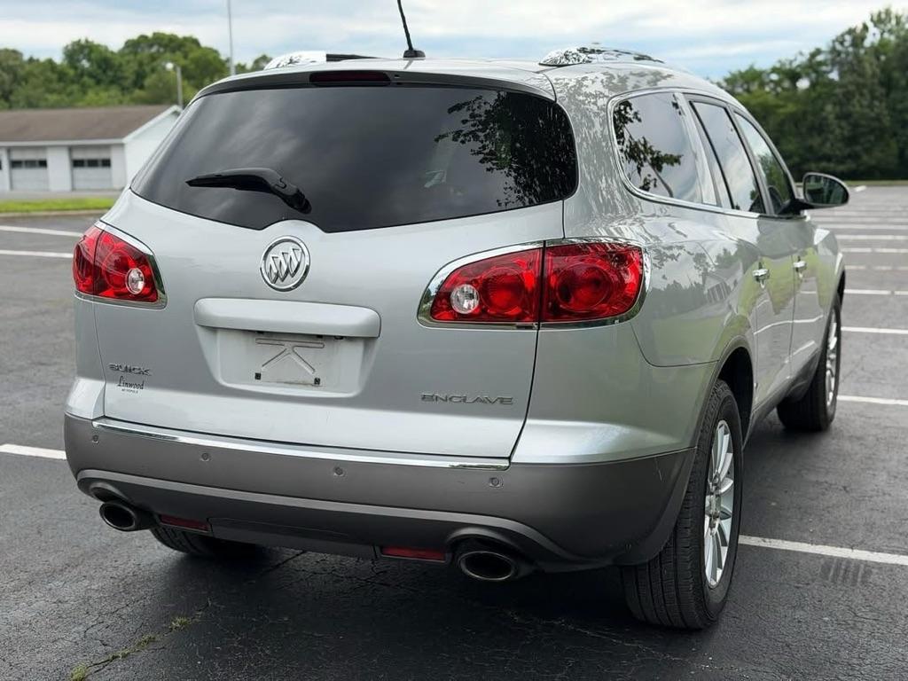 Buick Enclave FWD 4dr Leather 2012