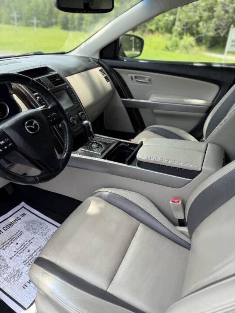 Mazda CX-9 AWD 4dr Grand Touring 2011