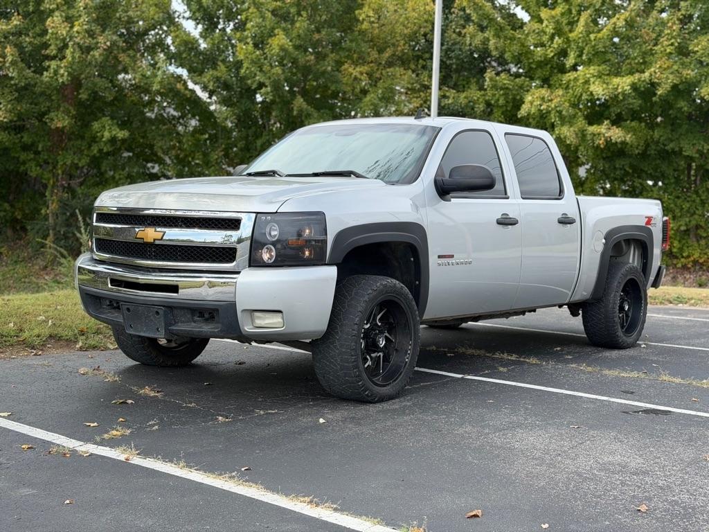 Chevrolet Silverado 1500 4WD Crew Cab 143.5" LT 2010