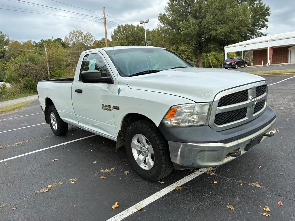RAM 1500 4WD Reg Cab 140.5" Tradesman 2013