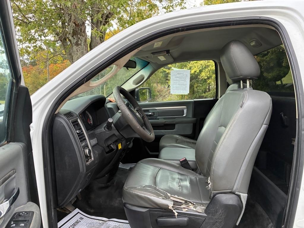 RAM 1500 4WD Reg Cab 140.5" Tradesman 2013