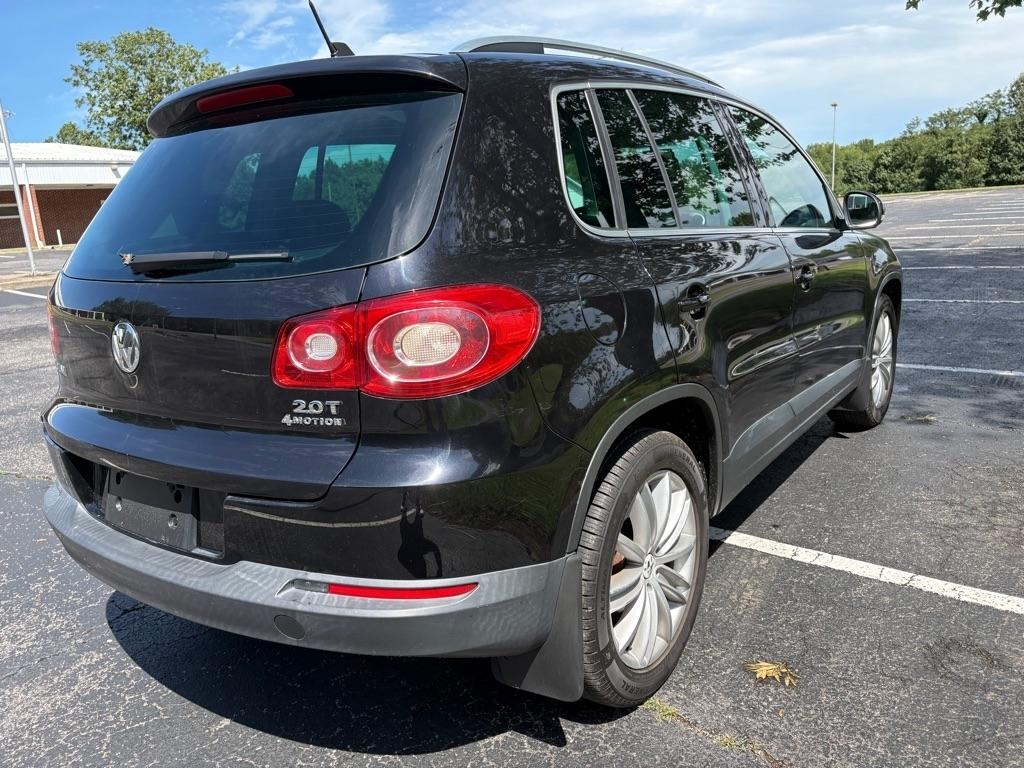 Volkswagen Tiguan 4WD 4dr S 4Motion 2011