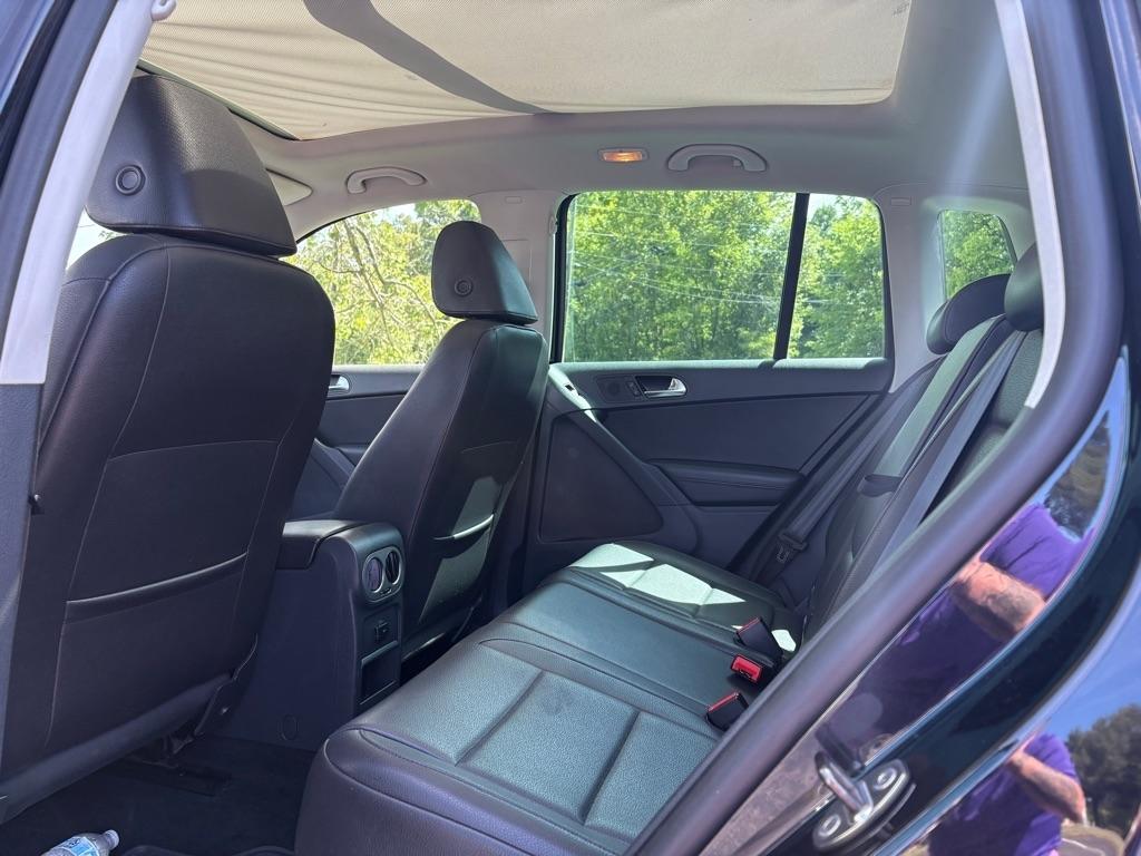 Volkswagen Tiguan 4WD 4dr S 4Motion 2011