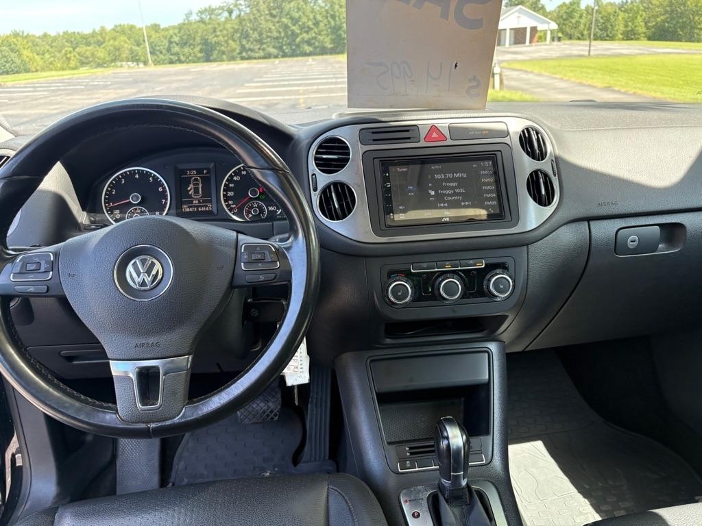 Volkswagen Tiguan 4WD 4dr S 4Motion 2011