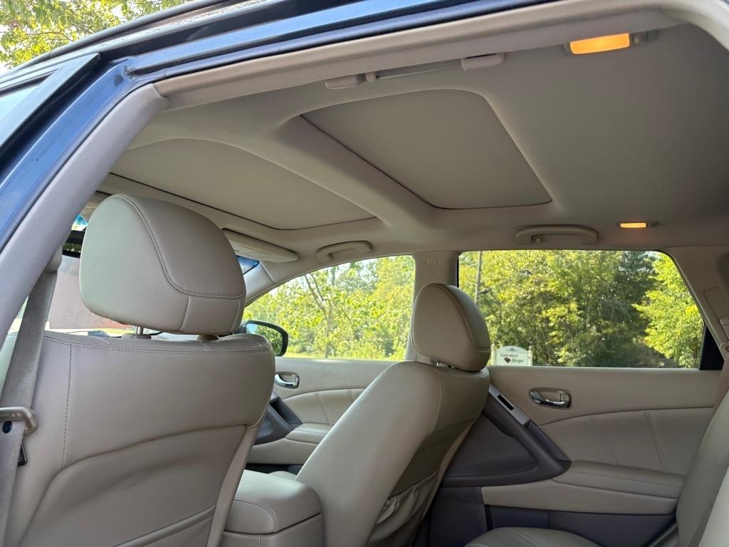 Nissan Murano 2WD 4dr SL 2011