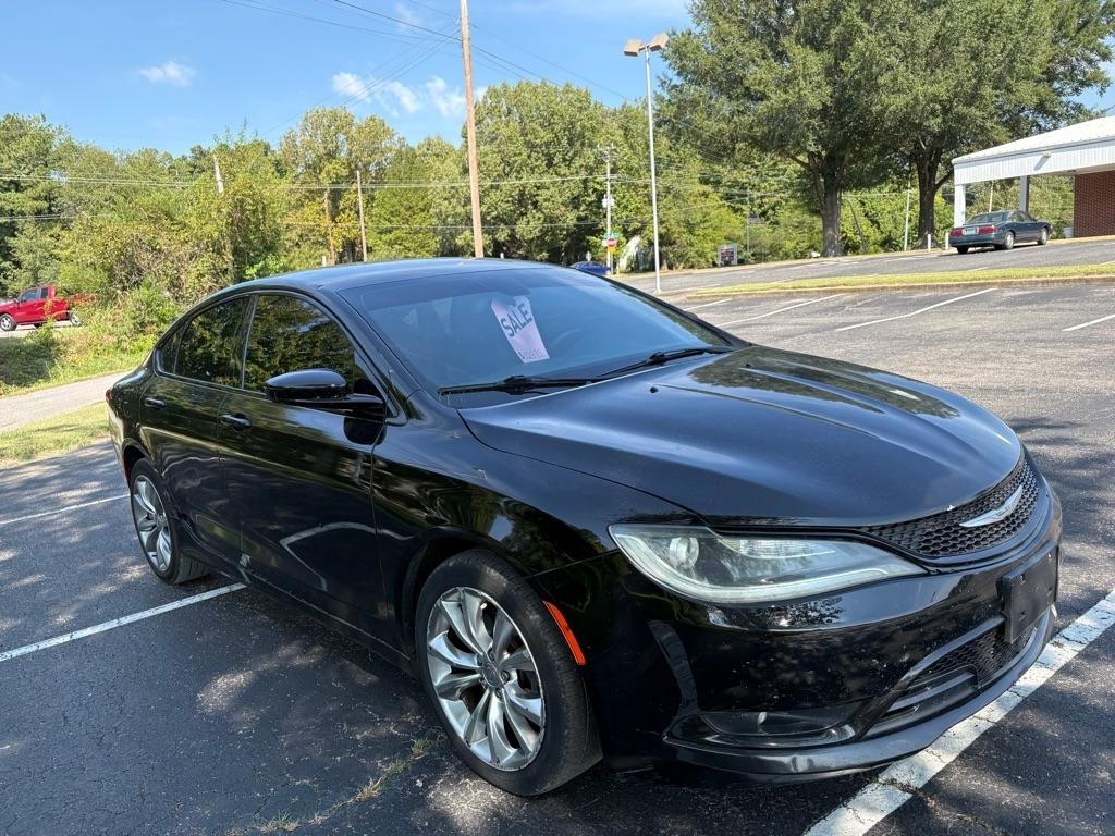 Chrysler 200 4dr Sdn S FWD 2016