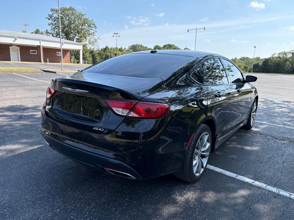 Chrysler 200 4dr Sdn S FWD 2016