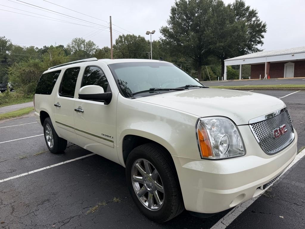 GMC Yukon XL AWD 4dr Denali 2014