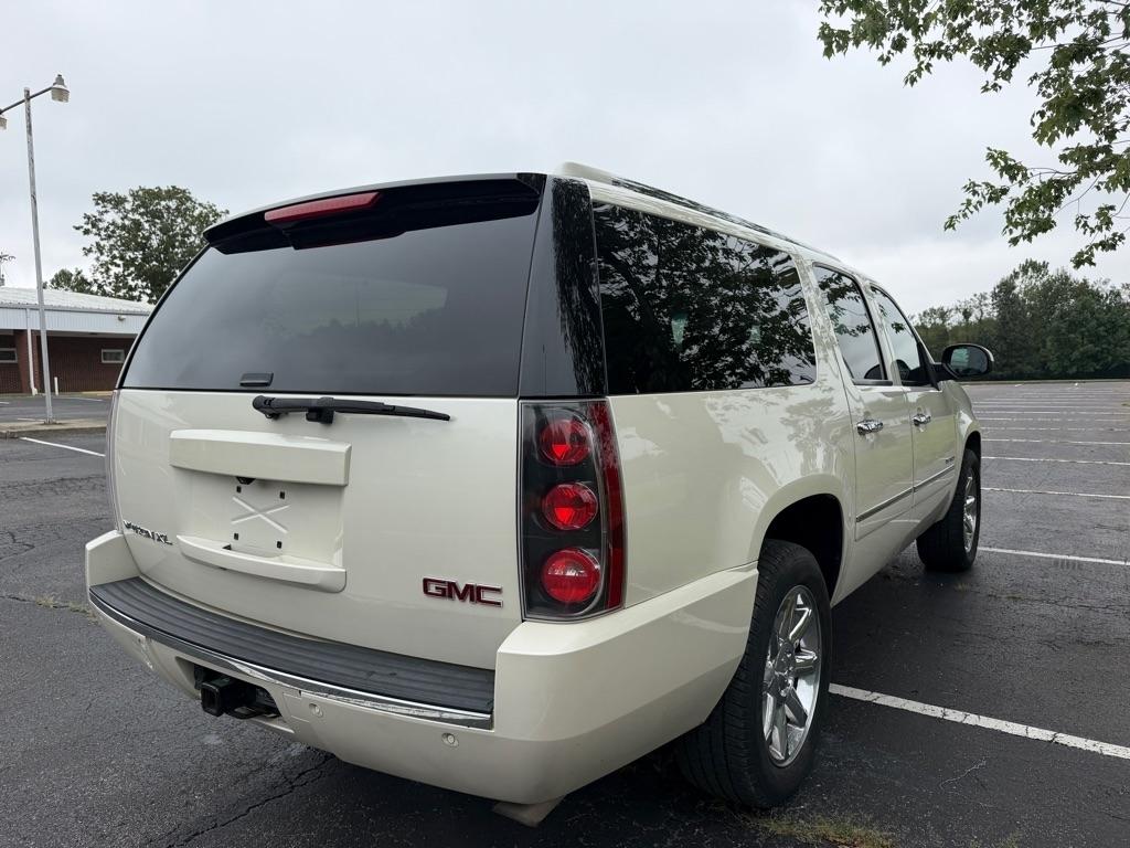 GMC Yukon XL AWD 4dr Denali 2014