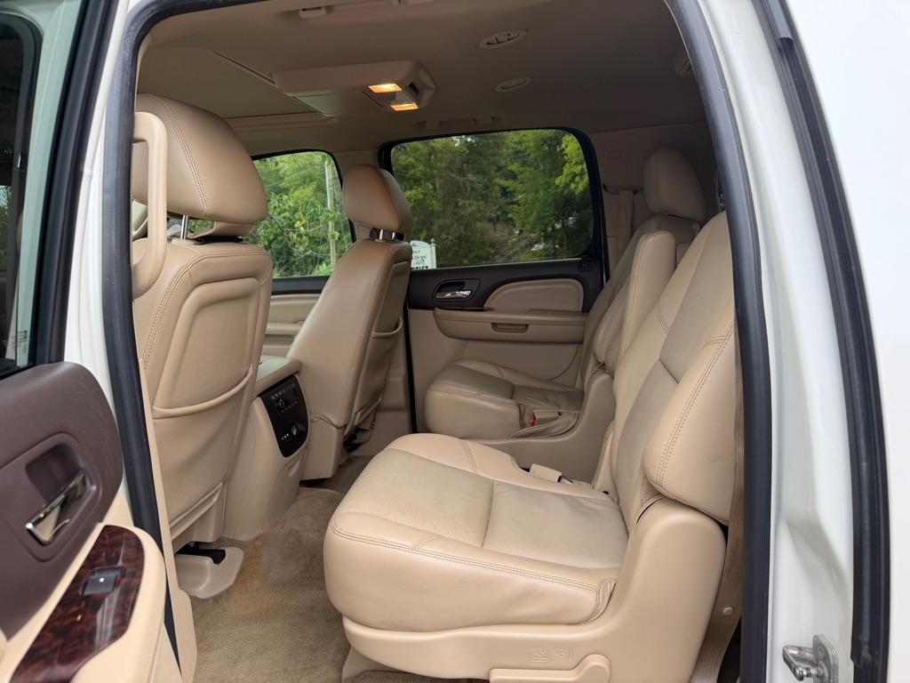 GMC Yukon XL AWD 4dr Denali 2014
