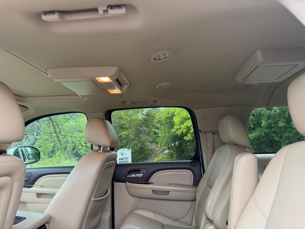 GMC Yukon XL AWD 4dr Denali 2014
