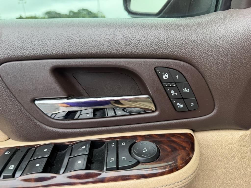 GMC Yukon XL AWD 4dr Denali 2014