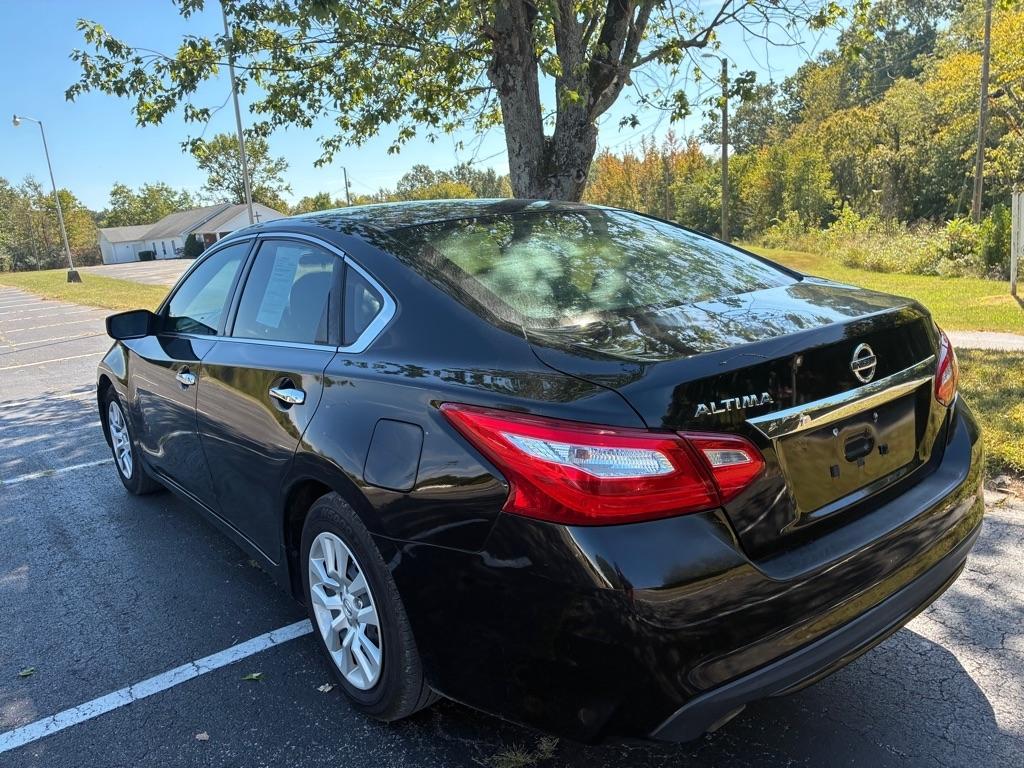 Nissan Altima 4dr Sdn I4 2.5 S 2016