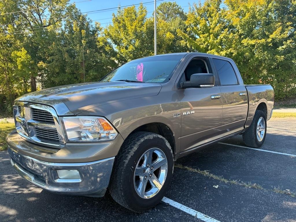 Dodge Ram 1500 4WD Crew Cab 140.5" SLT 2009