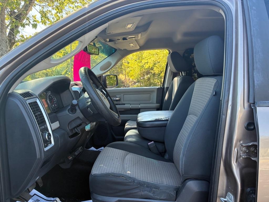 Dodge Ram 1500 4WD Crew Cab 140.5" SLT 2009