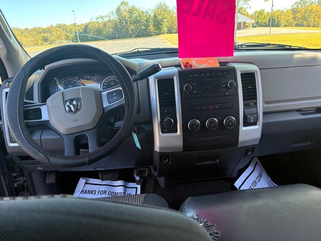 Dodge Ram 1500 4WD Crew Cab 140.5" SLT 2009