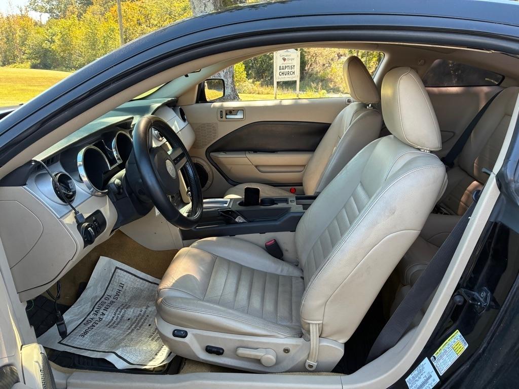 Ford Mustang 2dr Cpe GT Deluxe 2008