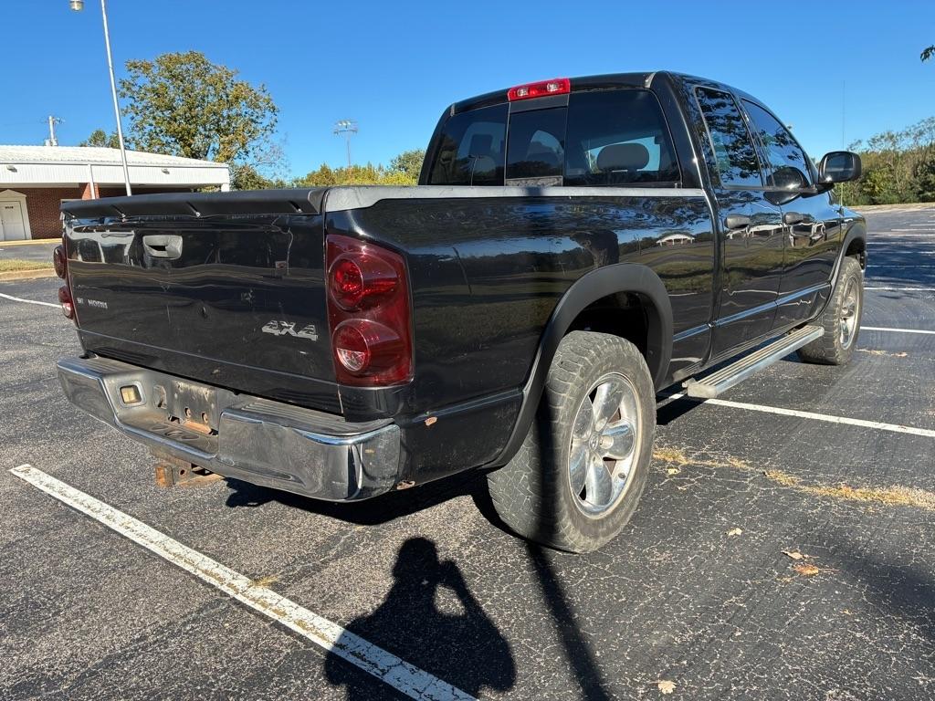 Dodge Ram 1500 4WD Quad Cab 140.5" SLT 2007
