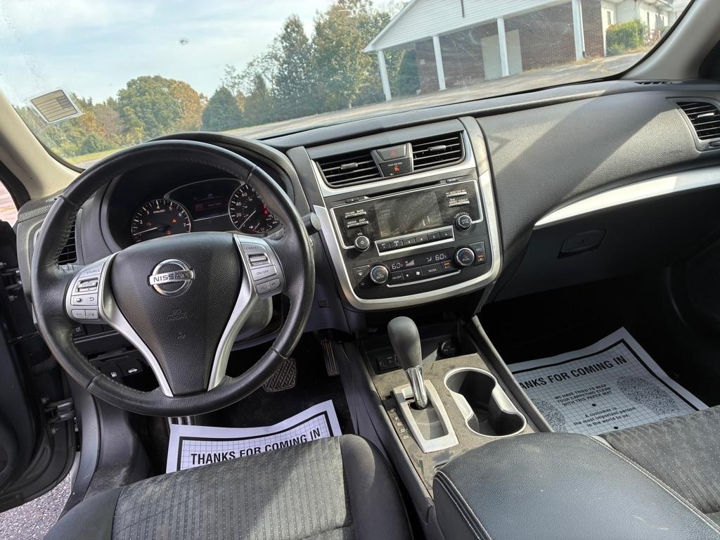 Nissan Altima 2.5 SV Sedan 2017