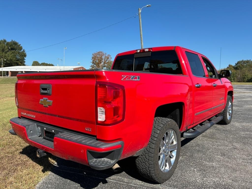 Chevrolet Silverado 1500 4WD Crew Cab 143.5" LTZ w/2LZ 2017