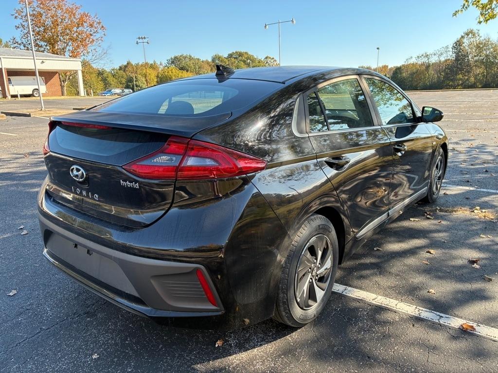 Hyundai Ioniq Hybrid SEL Hatchback 2017