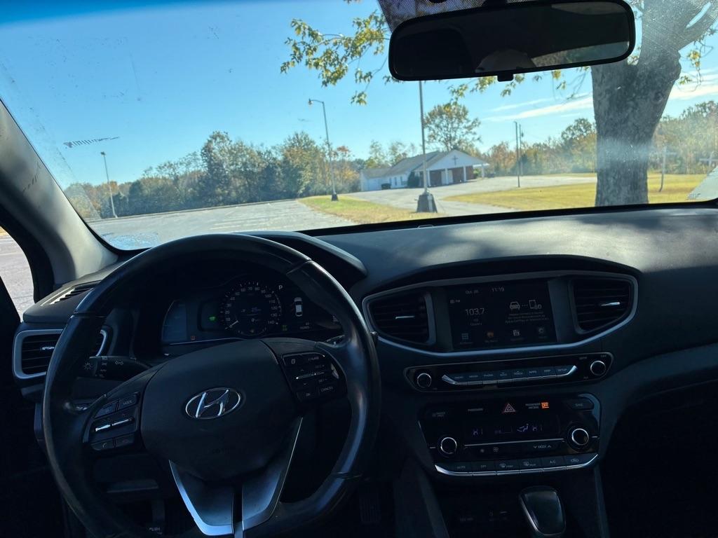 Hyundai Ioniq Hybrid SEL Hatchback 2017